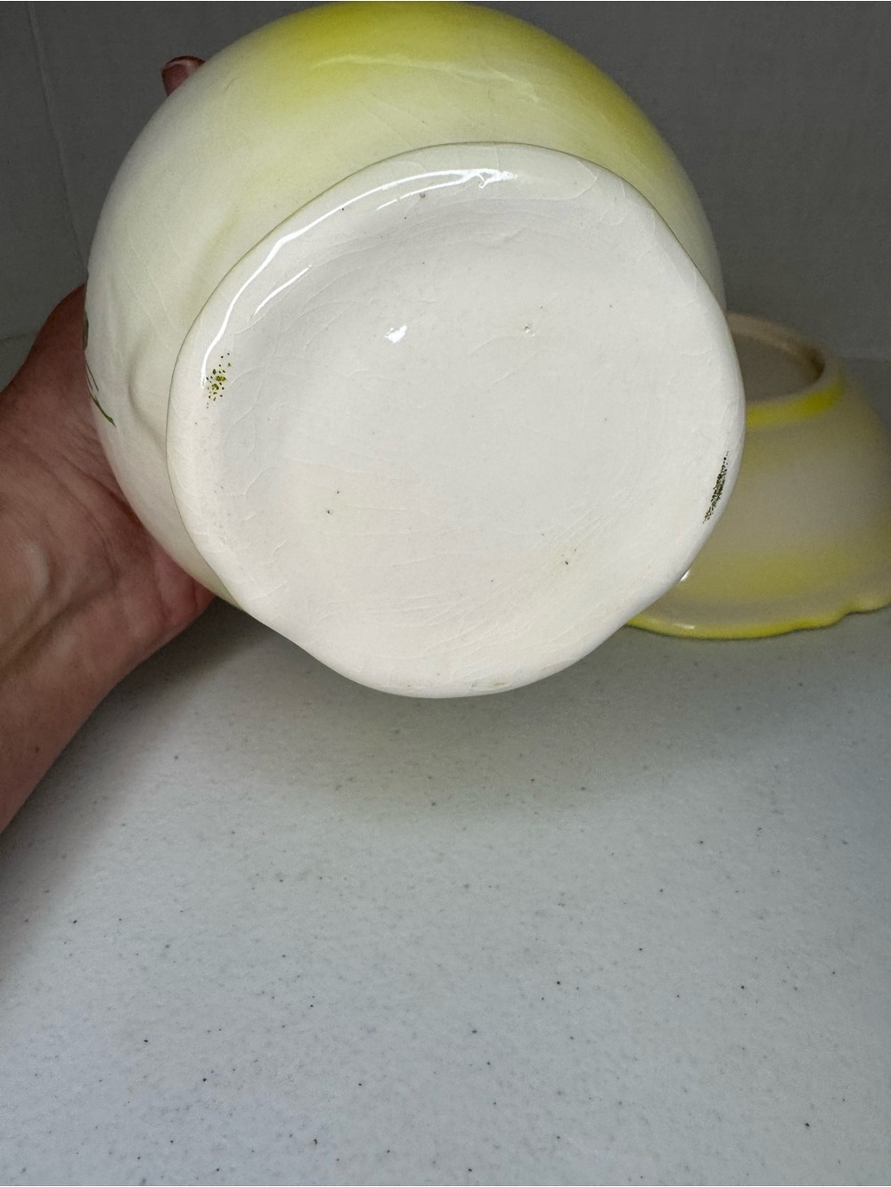 VTG Small Yellow Rose Wash Basin And Pitcher - Picture 6 of 6